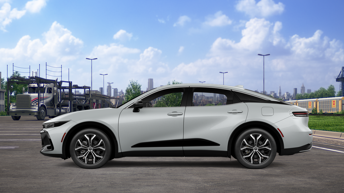New 2027 Toyota Crown XLE XLE