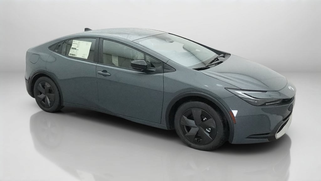 2026 Toyota Prius Plug-in Hybrid SE - Photo 13