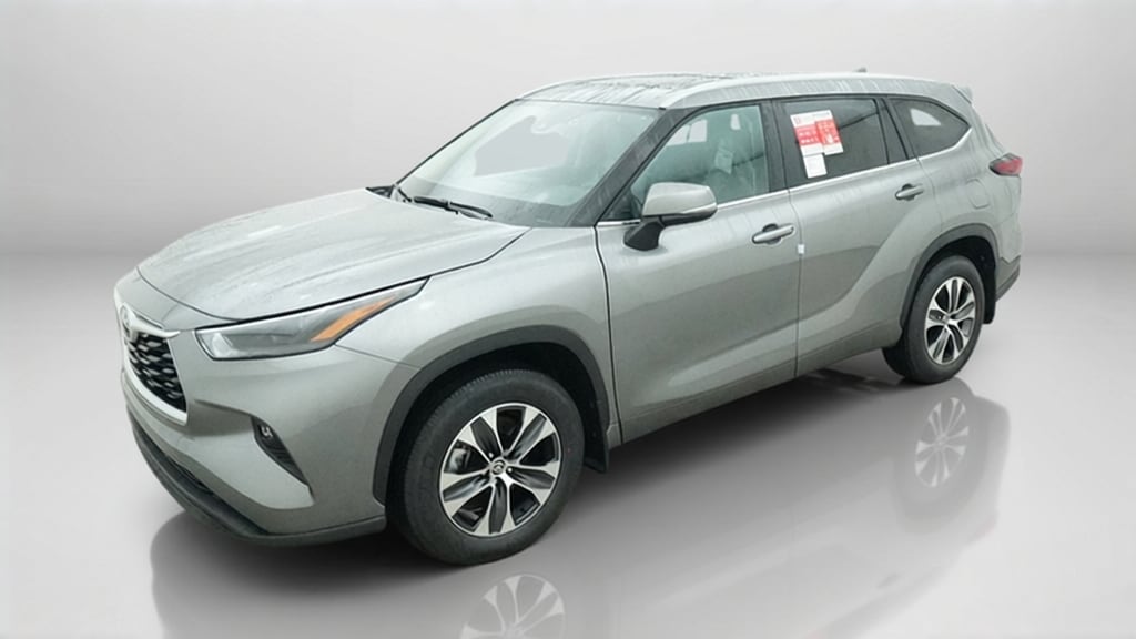 2026 Toyota Highlander XLE AWD 