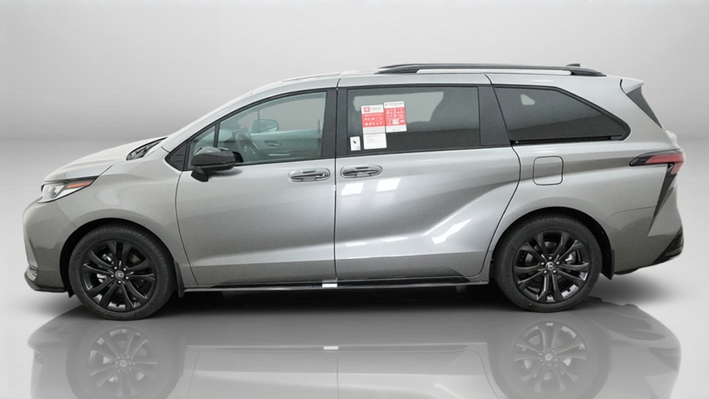 New 2026 Toyota Sienna XSE Van Passenger Van