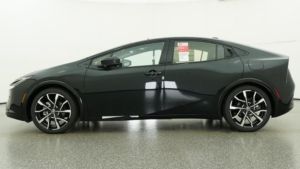 2026 Toyota Prius Plug-in Hybrid XSE Premium - Photo 8