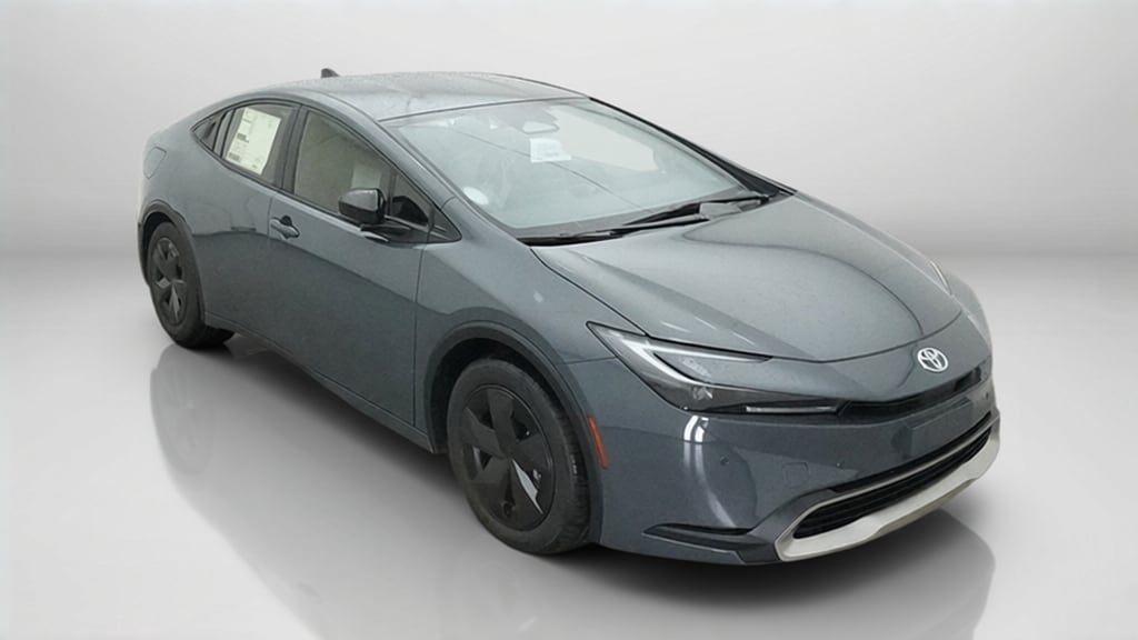 2026 Toyota Prius Plug-in Hybrid SE - Photo 11