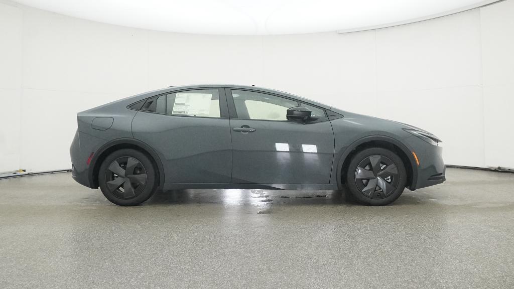 2026 Toyota Prius Plug-in Hybrid SE - Photo 31