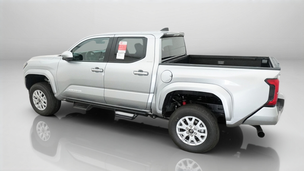 2026 Toyota Tacoma SR5 - Photo 16