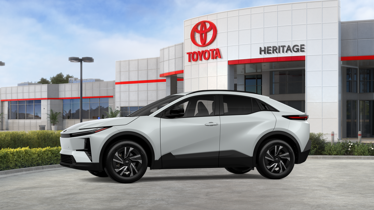 New 2027 Toyota C-HR SE SE AWD