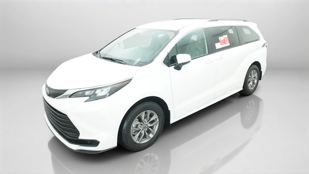 New 2026 Toyota Sienna LE Van Passenger Van