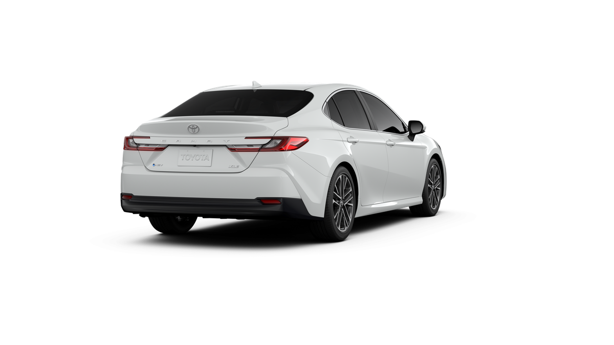 2026 Toyota Camry XLE - Photo 9
