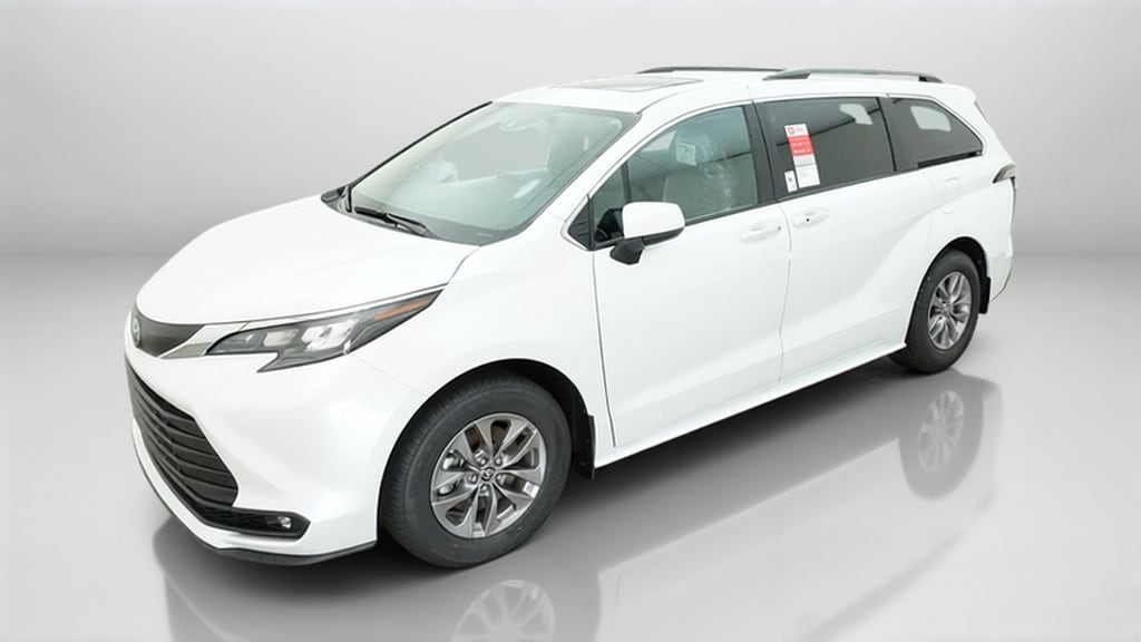 2026 Toyota Sienna XLE