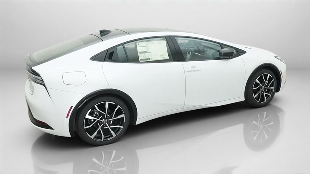 2026 Toyota Prius Plug-in Hybrid XSE Premium - Photo 17