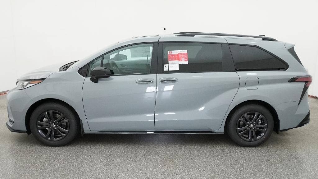 New 2026 Toyota Sienna XSE 7 PASSENGER