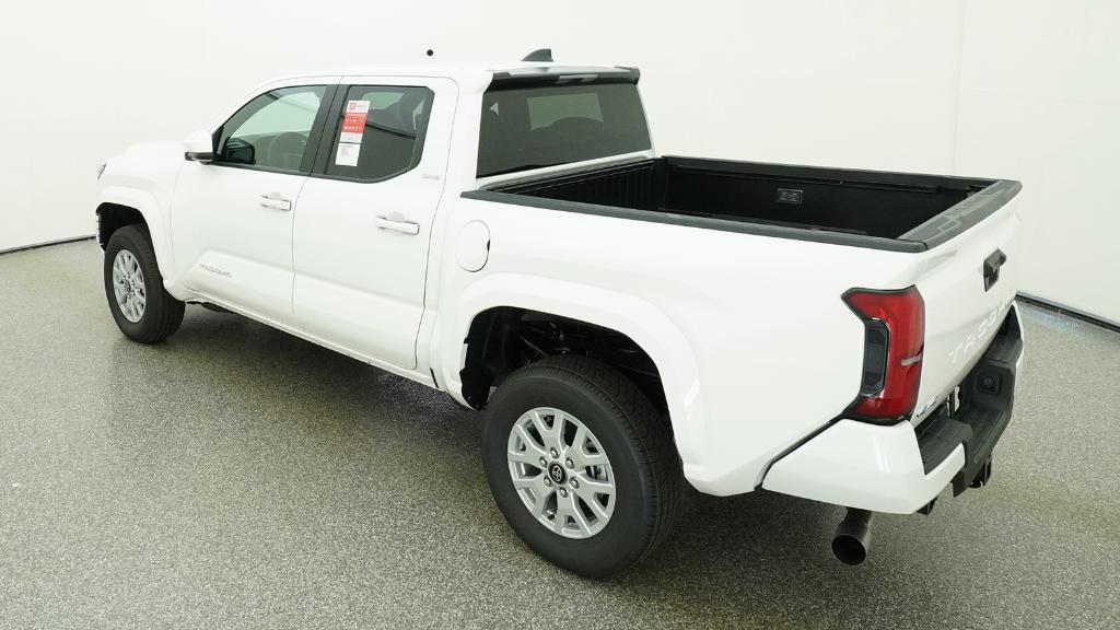 2026 Toyota Tacoma SR5 - Photo 15