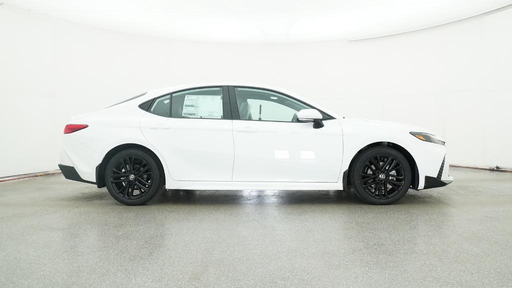 2026 Toyota Camry SE - Photo 18