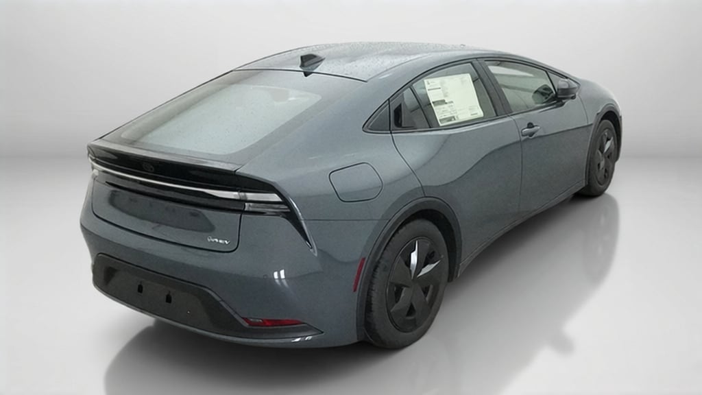 2026 Toyota Prius Plug-in Hybrid SE - Photo 23