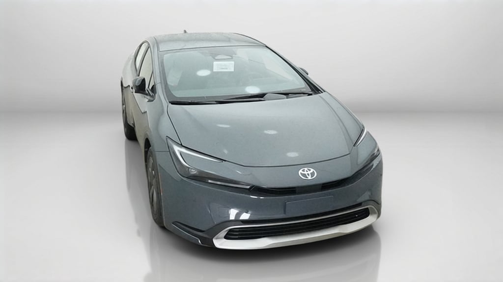 2026 Toyota Prius Plug-in Hybrid SE - Photo 9