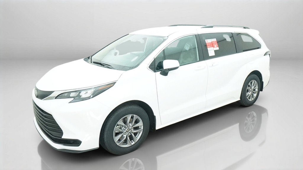 2026 Toyota Sienna LE