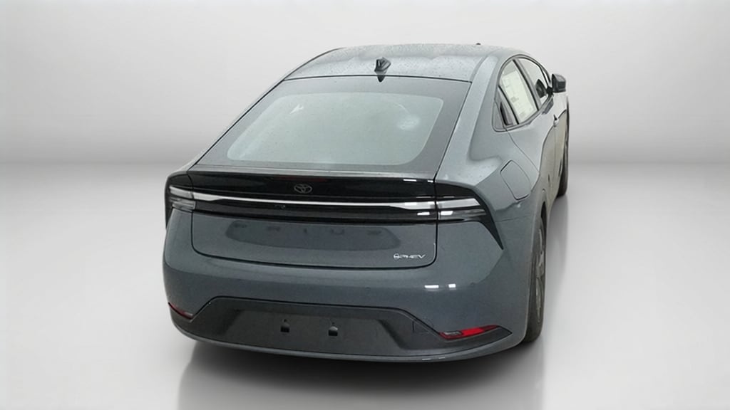 2026 Toyota Prius Plug-in Hybrid SE - Photo 25