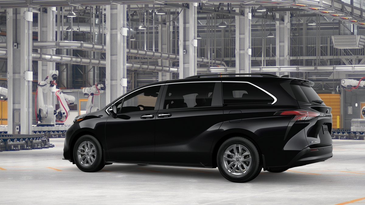 New 2026 Toyota Sienna XLE 7 PASSENGER