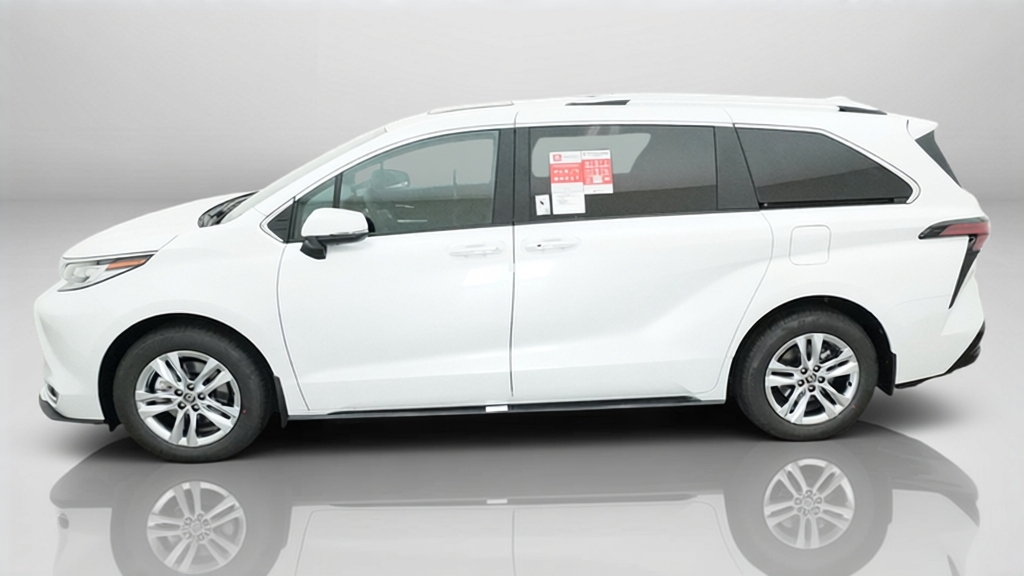 New 2026 Toyota Sienna Limited 7 PASSENGER