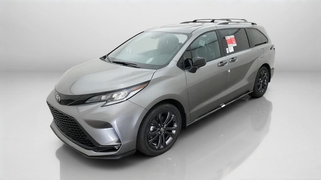 New 2026 Toyota Sienna XSE 7 PASSENGER