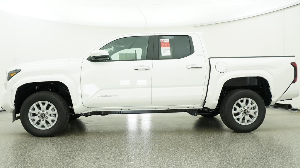 2026 Toyota Tacoma SR5 - Photo 12