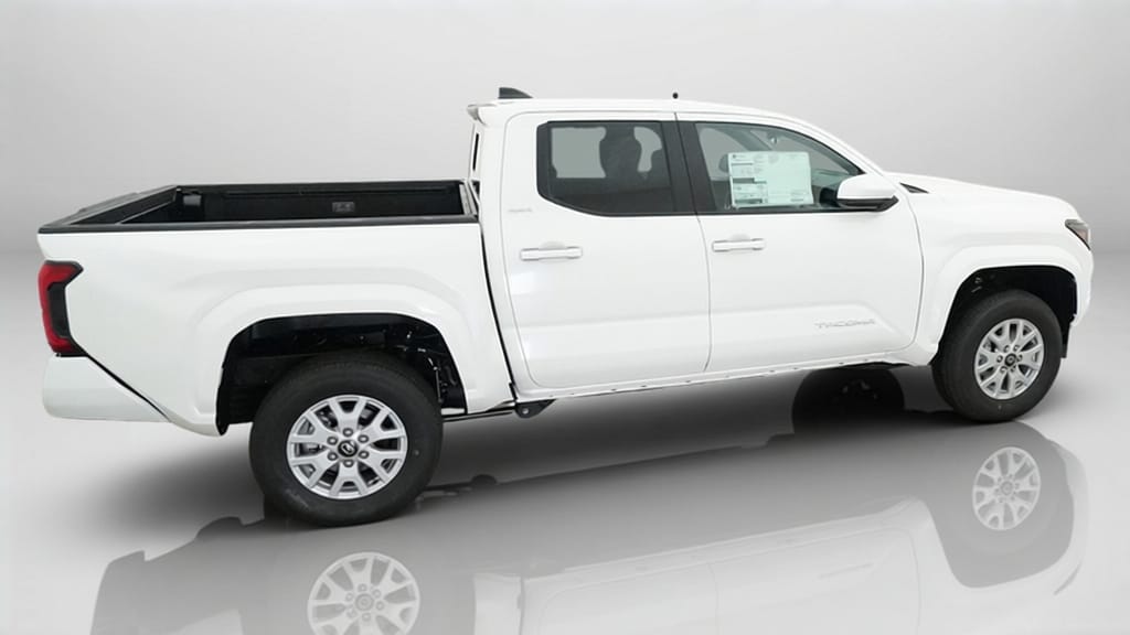 2026 Toyota Tacoma SR5 - Photo 9