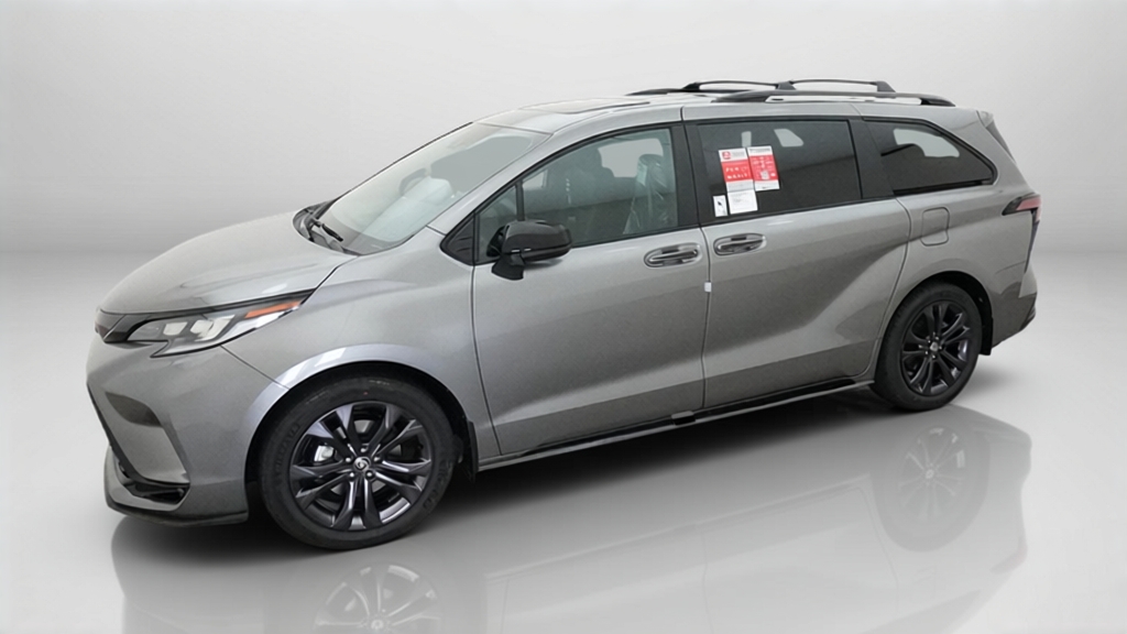 New 2026 Toyota Sienna XSE 7 PASSENGER