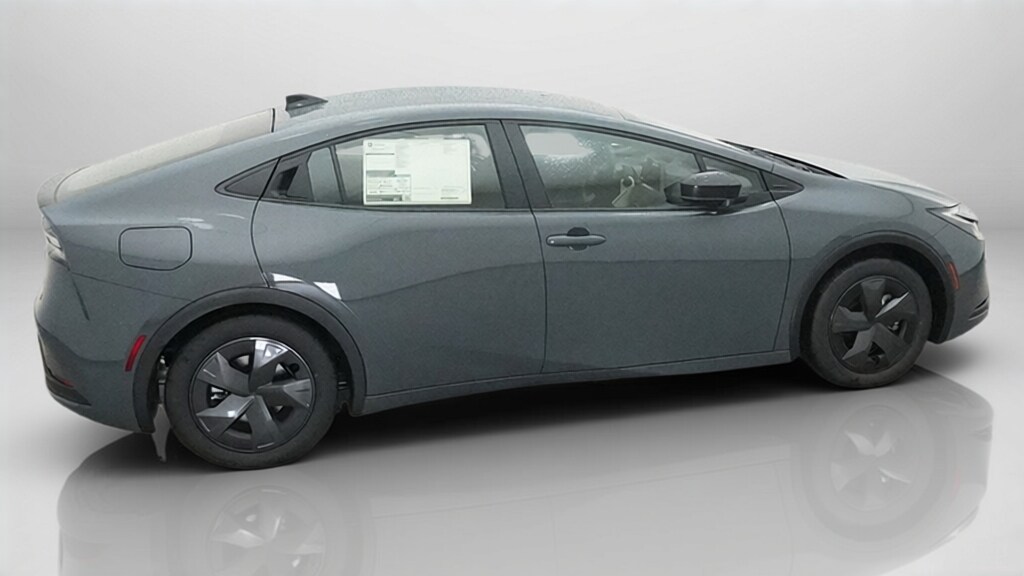 2026 Toyota Prius Plug-in Hybrid SE - Photo 17