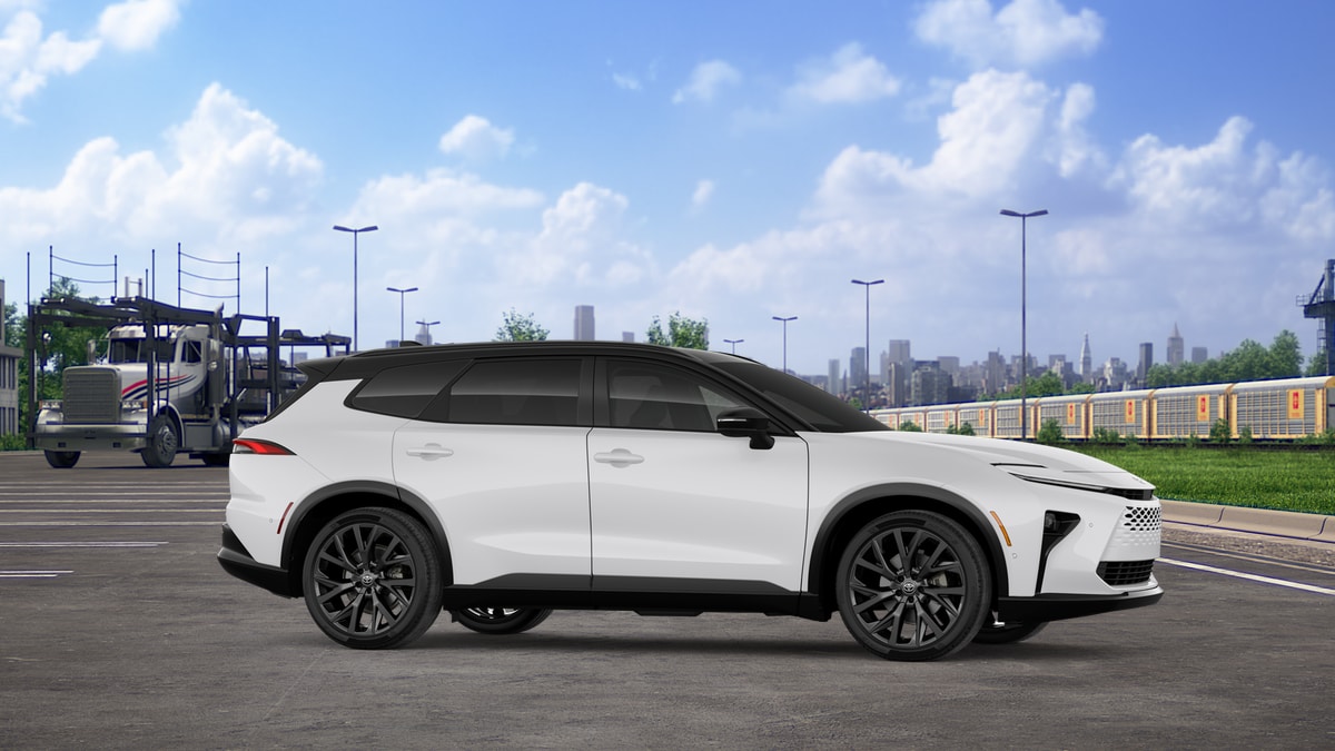 2026 Toyota Crown Signia Limited - Photo 13