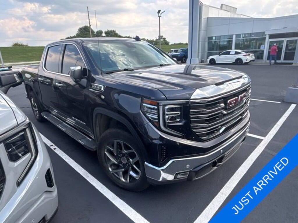 Used 2024 GMC Sierra 1500 SLT Truck