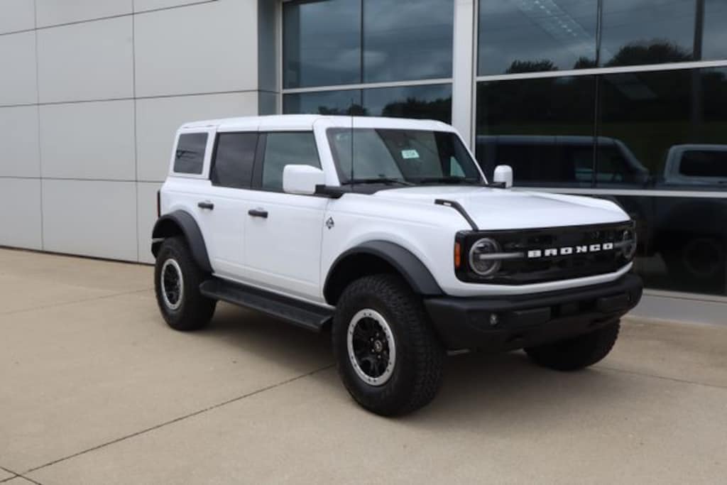 New 2026 Ford Bronco Outer Banks SUV