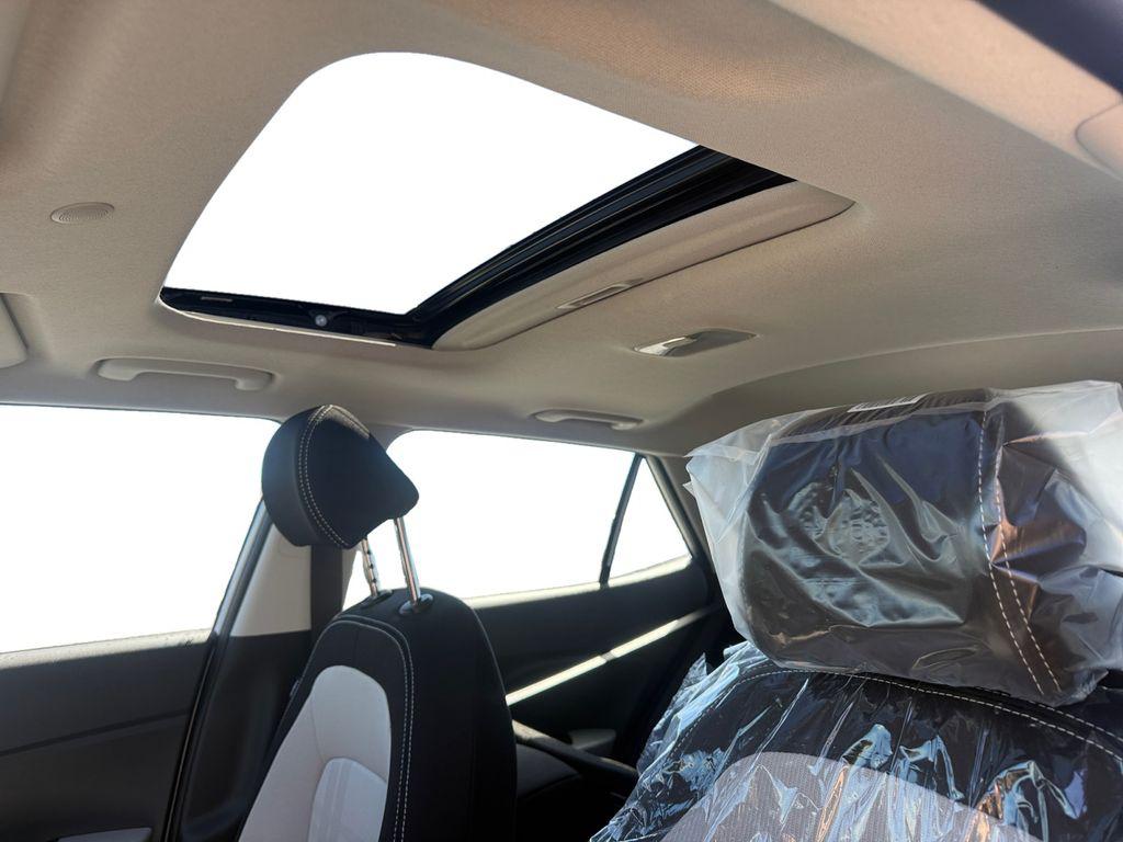 2026 Hyundai Venue SEL - Photo 16