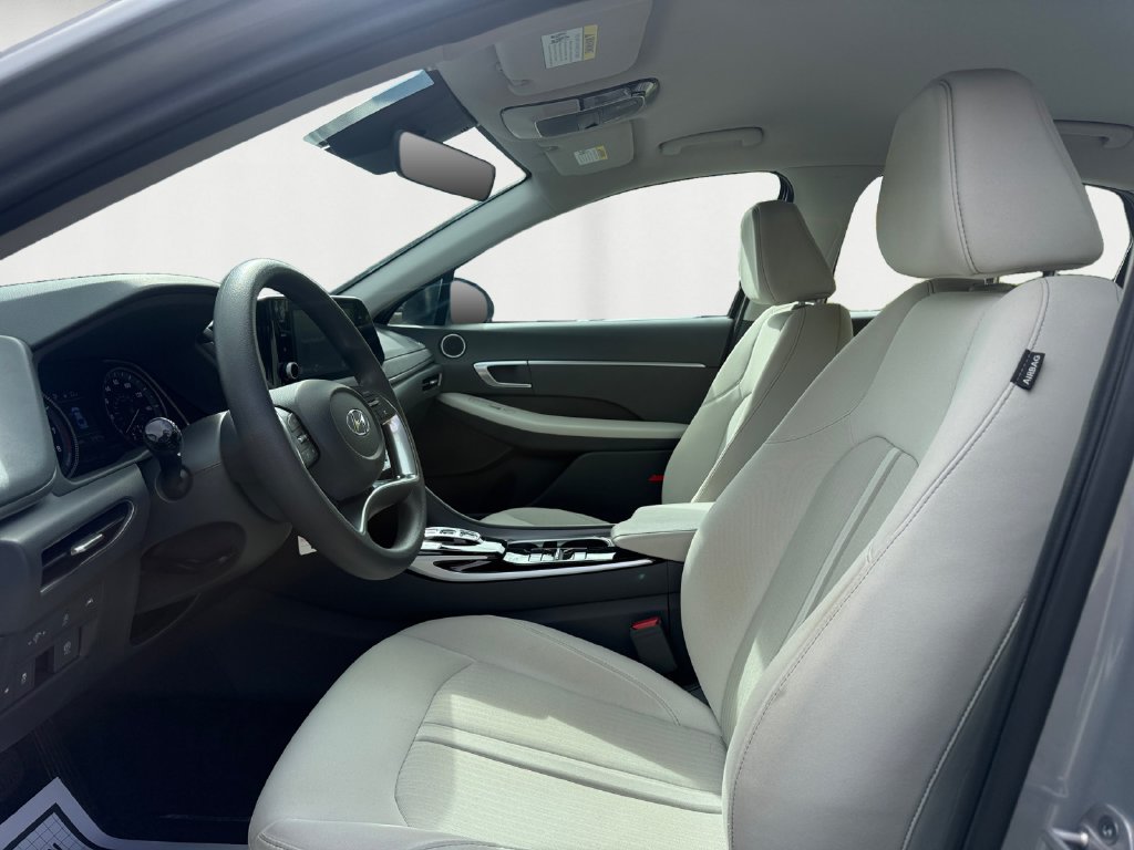 2023 Hyundai Sonata SE - Photo 9