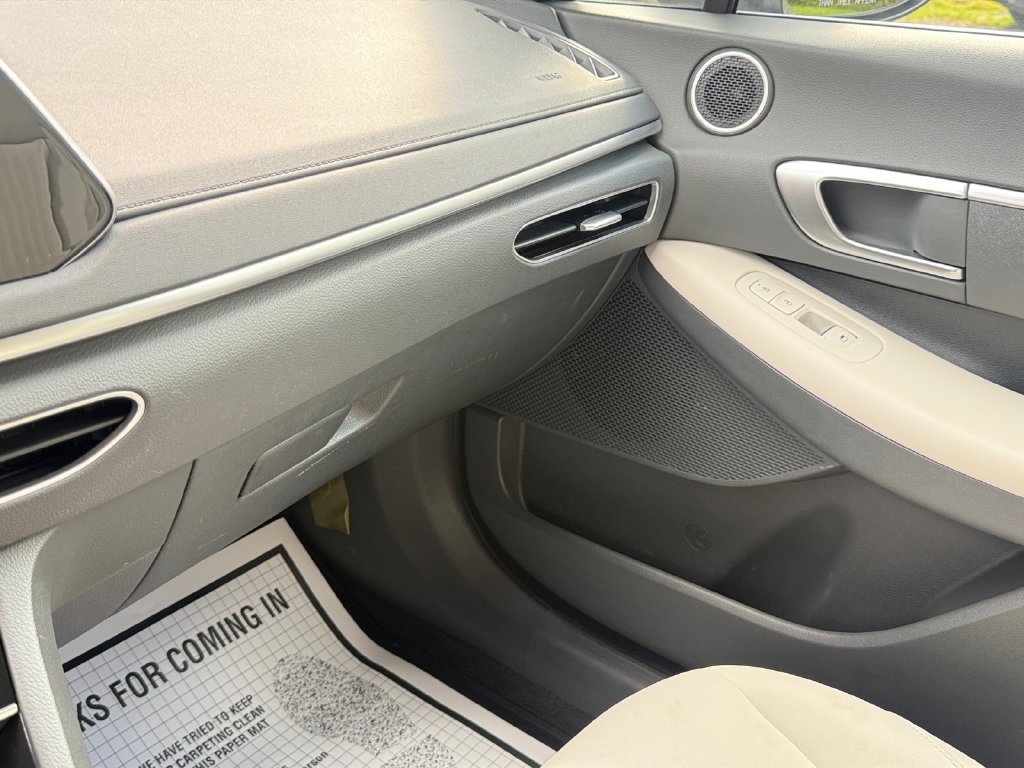 2023 Hyundai Sonata SE - Photo 28