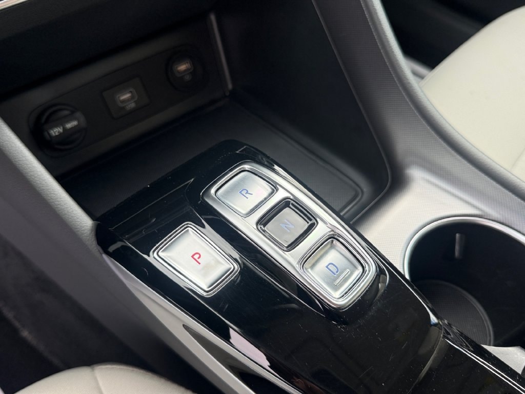 2023 Hyundai Sonata SE - Photo 25