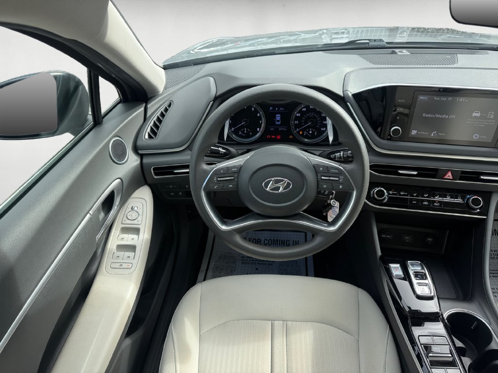 2023 Hyundai Sonata SE - Photo 12