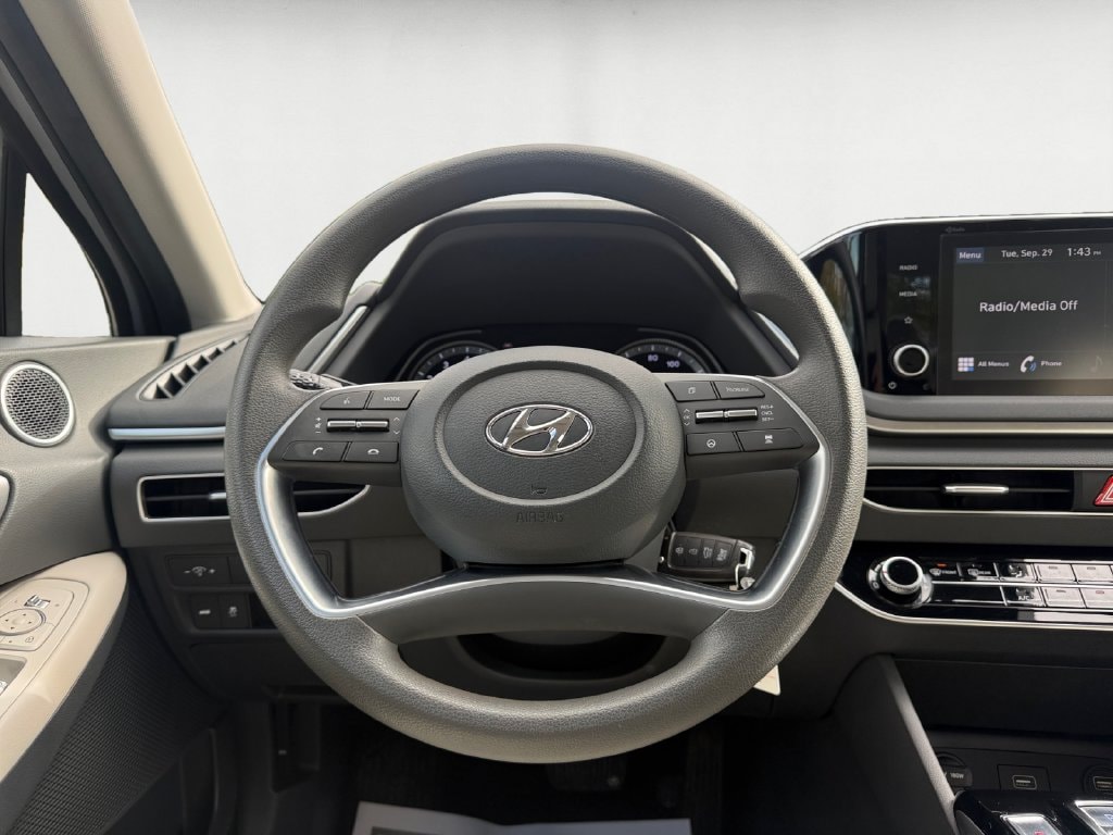 2023 Hyundai Sonata SE - Photo 13