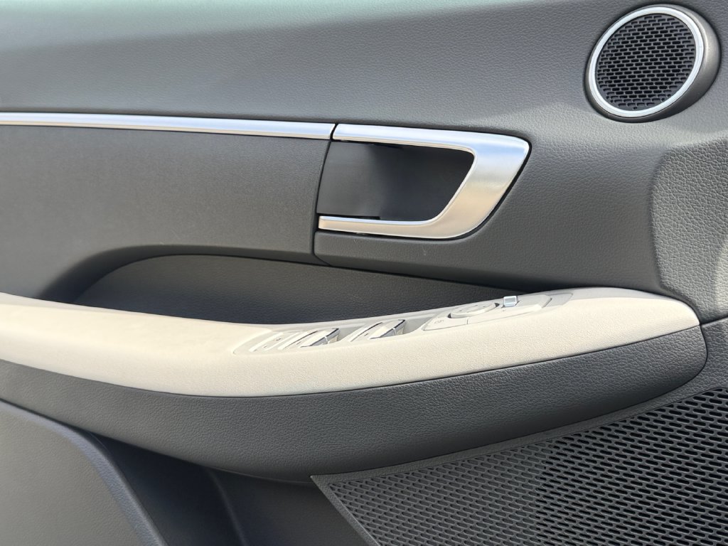 2023 Hyundai Sonata SE - Photo 21