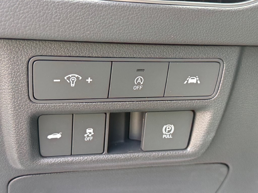 2023 Hyundai Sonata SE - Photo 22