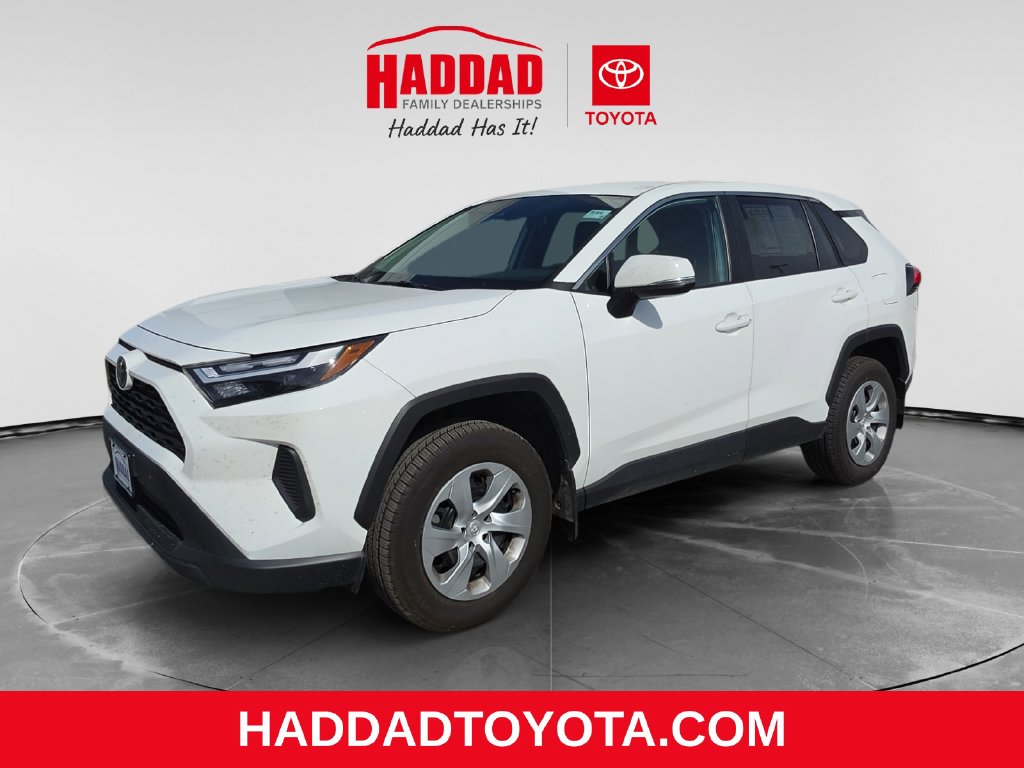 2024 Toyota RAV4 LE