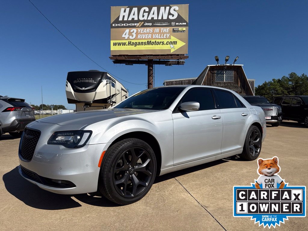 2023 Chrysler 300