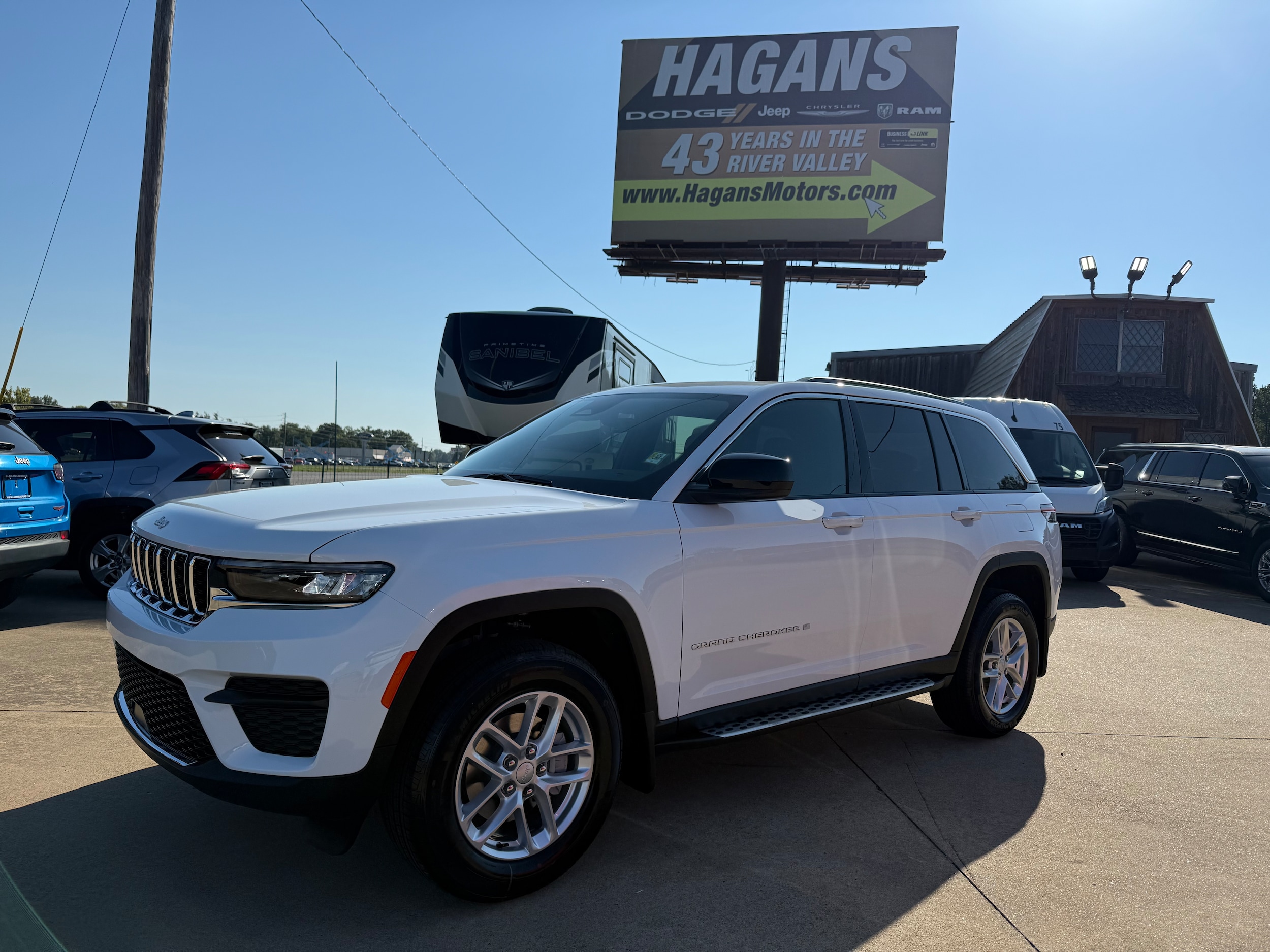 2026 Jeep Grand Cherokee Laredo