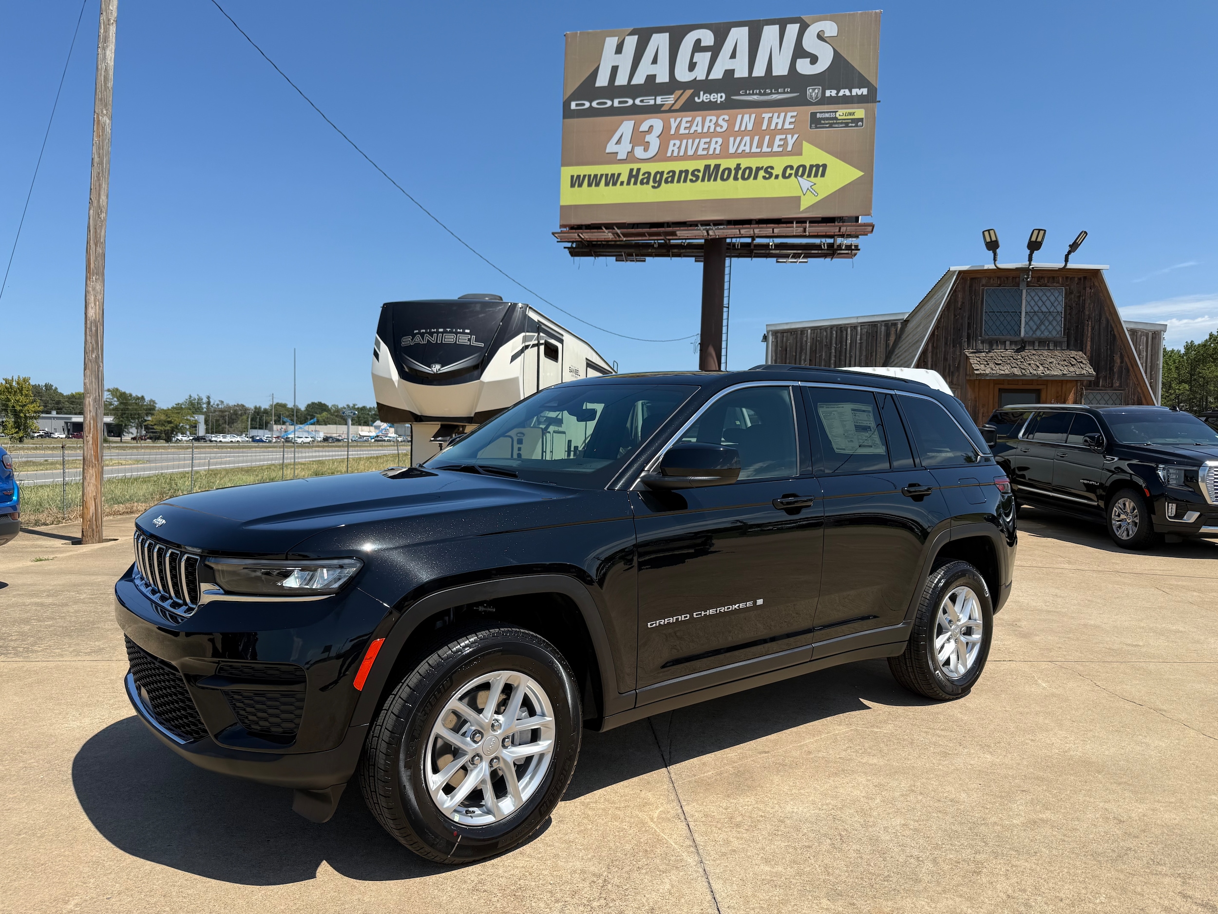 2026 Jeep Grand Cherokee Laredo