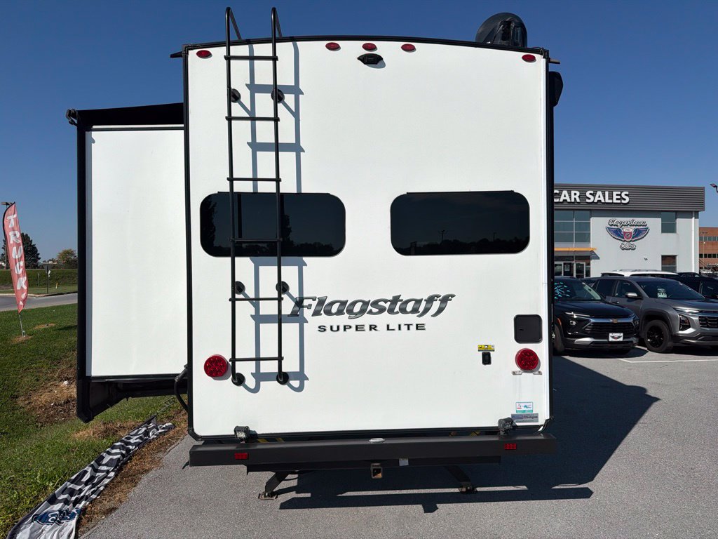 Used 2021 Flagstaff Ultralite