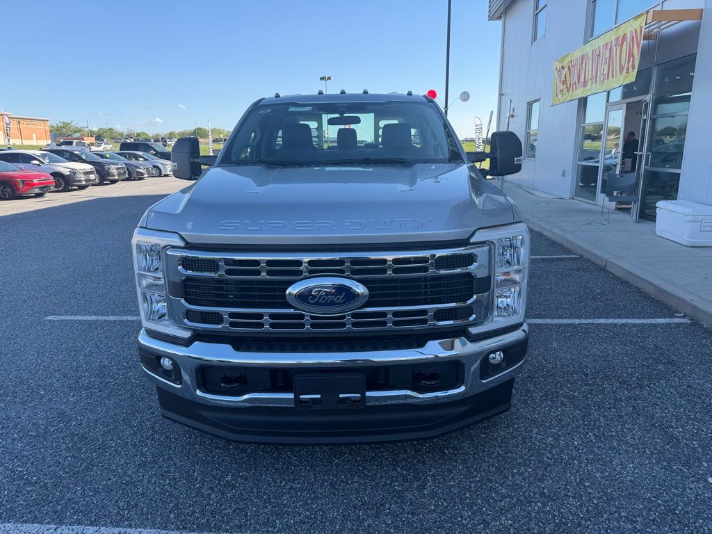 New 2026 Ford F-350SD XL Chassis