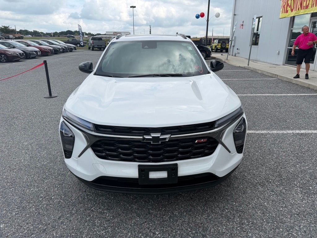 Used 2025 Chevrolet Trax 2RS SUV