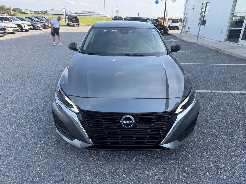 Used 2025 Nissan Altima SV SEDAN