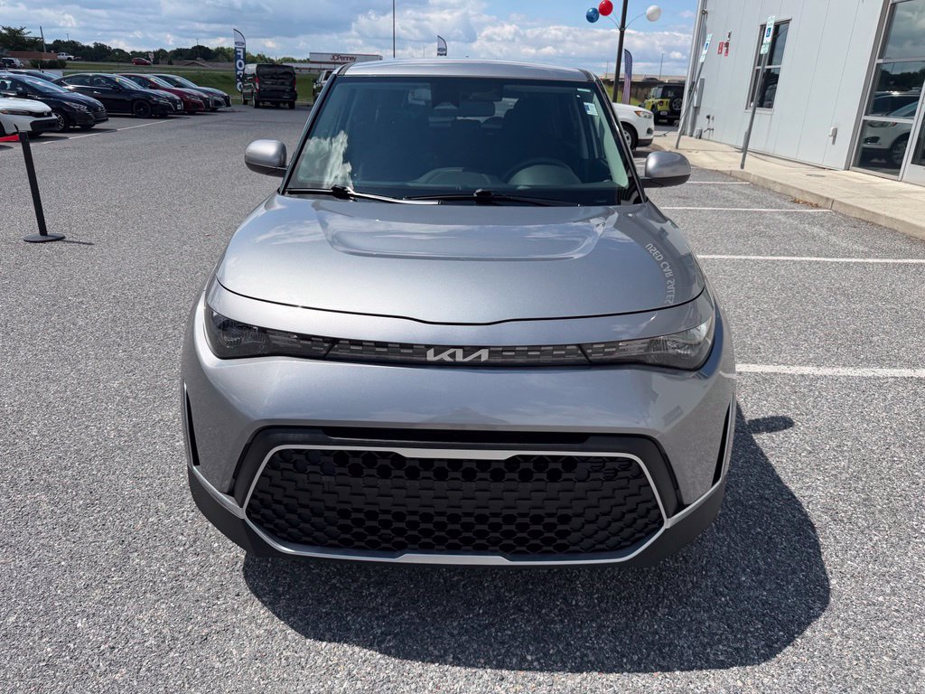 Used 2025 Kia Soul LX HATCHBACK