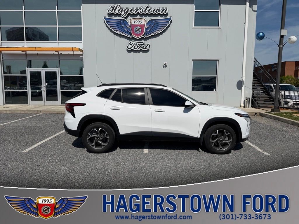 Used 2024 Chevrolet Trax LT SUV