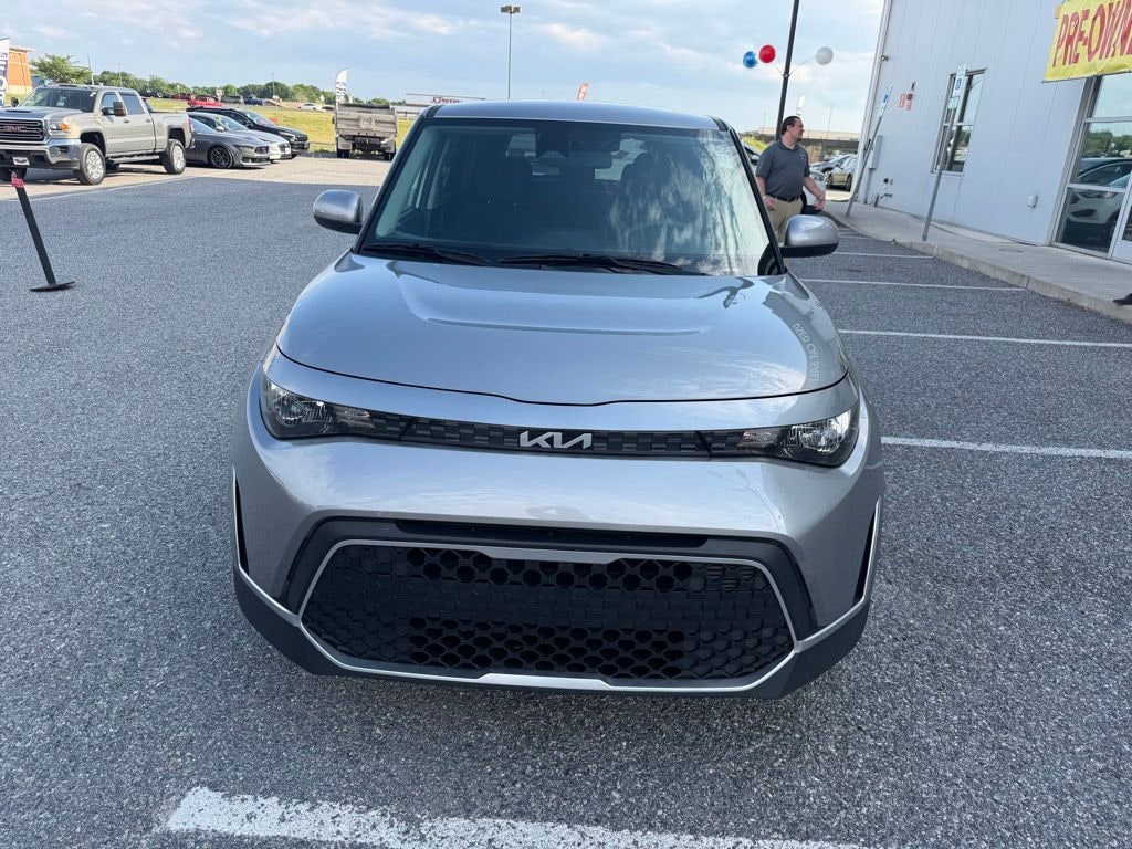 Used 2024 Kia Soul LX HATCHBACK