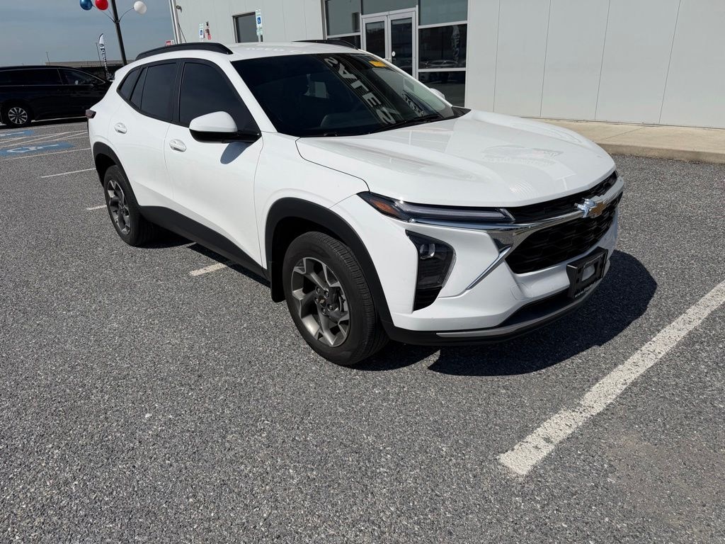 Used 2024 Chevrolet Trax LT SUV
